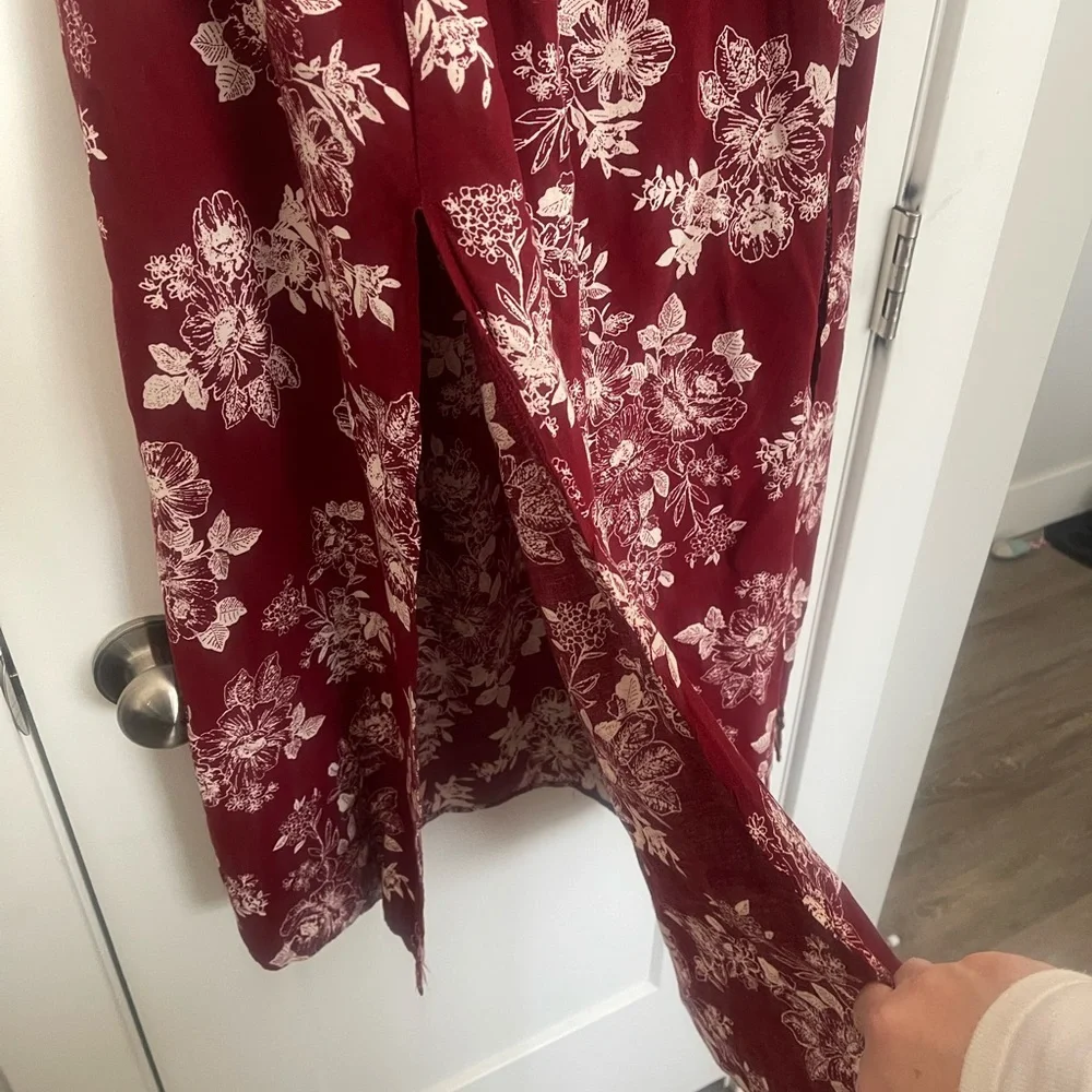 Torrid Burgundy Floral Maxi Dress Sleeveless Tie Neck Size 2 - Picture 3 of 10